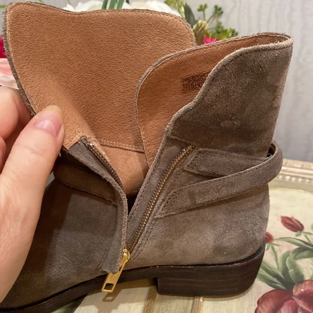 UGG Kelby Suede Leather Harness Ankle Boots Mouse Gray Sz 7 Excellent Condition